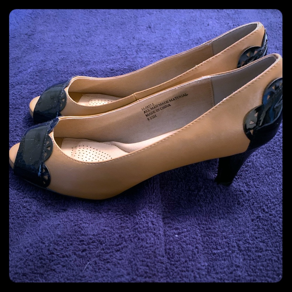 Black and Brown Perp Toe Pump